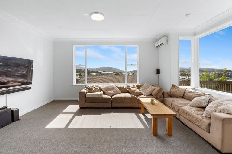 Photo of property in 33 Easther Crescent, Kew, Dunedin, 9012
