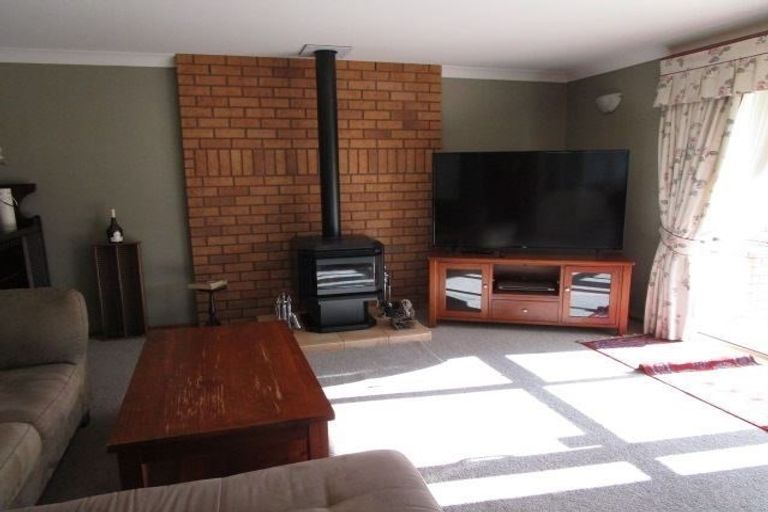 Photo of property in 10 Faith Place, West Melton, Christchurch, 7675