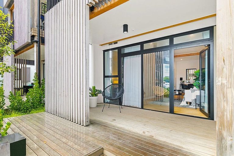 Photo of property in 3/167 Hobsonville Point Road, Hobsonville, Auckland, 0616