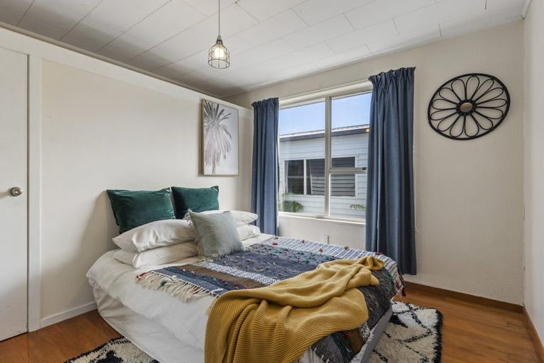 Photo of property in 6 Archmillen Avenue, Pakuranga Heights, Auckland, 2010