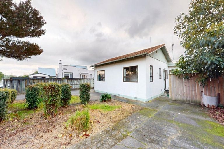 Photo of property in 33 Puriri Terrace, Roslyn, Palmerston North, 4414