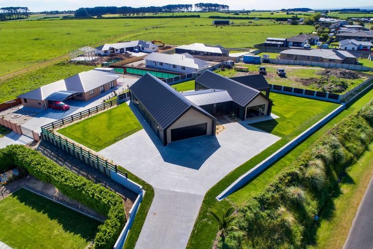 Photo of property in 22 Larlin Drive, Hawera, 4675