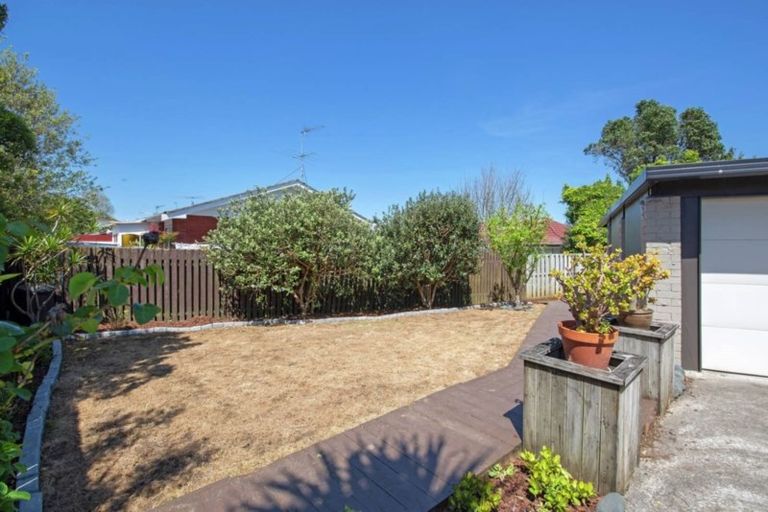 Photo of property in 47 Butley Drive, Farm Cove, Auckland, 2012