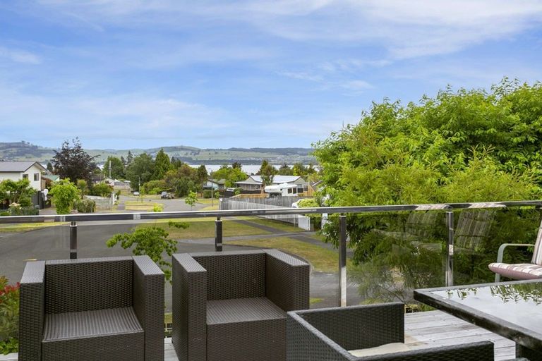 Photo of property in 12 Ward Place, Richmond Heights, Taupo, 3330