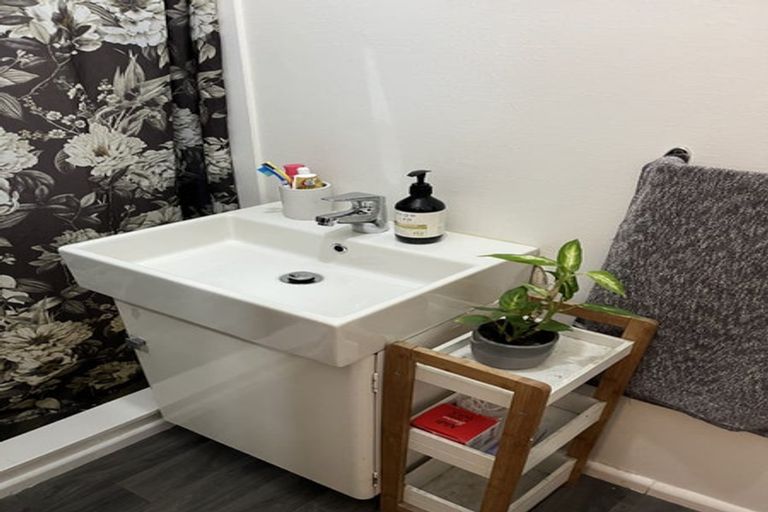 Photo of property in 85 Shakespeare Road, Bluff Hill, Napier, 4110