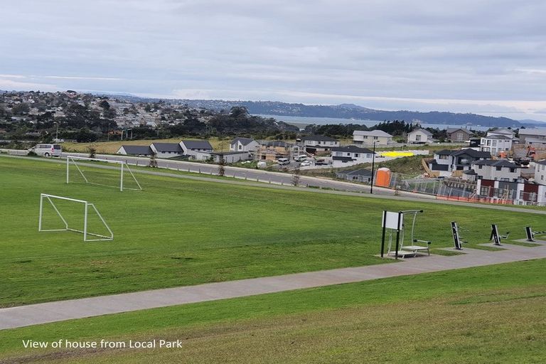 Photo of property in 6 Keiha Crescent, Massey, Auckland, 0614