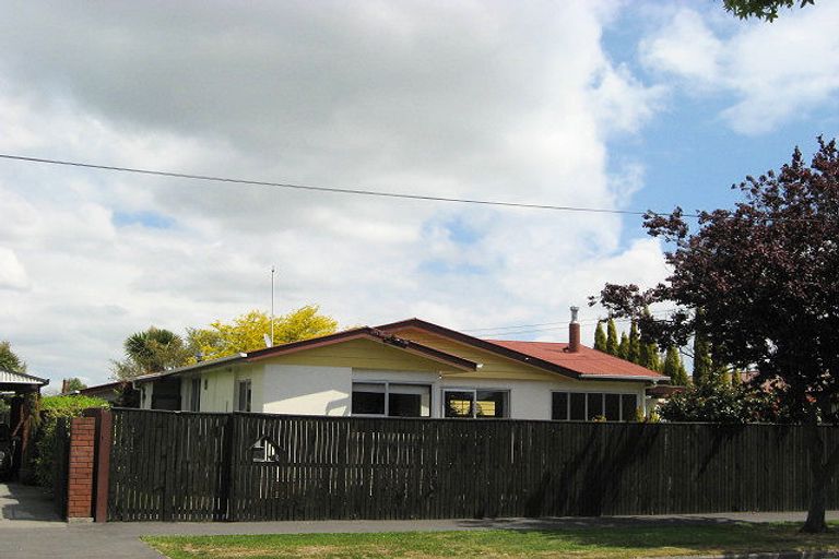 Photo of property in 5 Cranbrook Avenue, Burnside, Christchurch, 8053