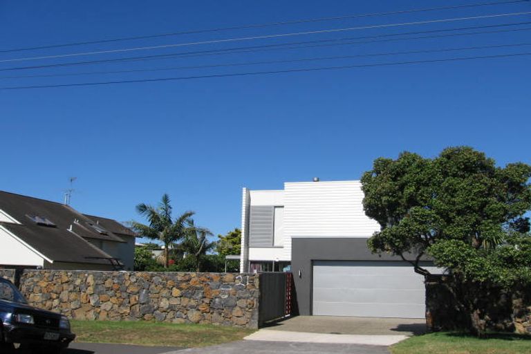 Photo of property in 21 Muritai Road, Milford, Auckland, 0620