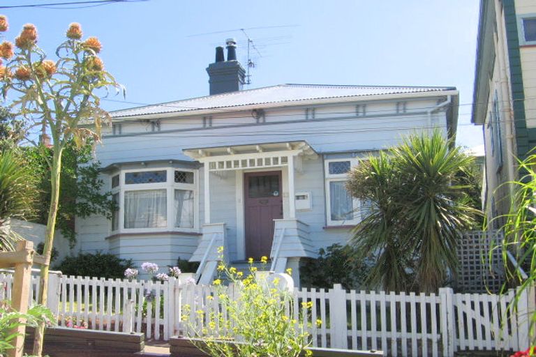 Photo of property in 10 Howard Street, Mount Cook, Wellington, 6021