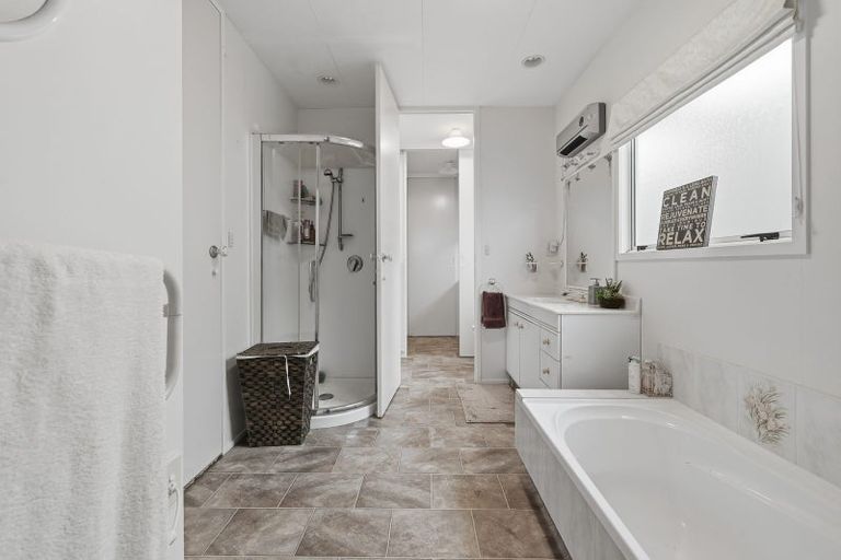Photo of property in 9 Te Arawa Place, Welcome Bay, Tauranga, 3112
