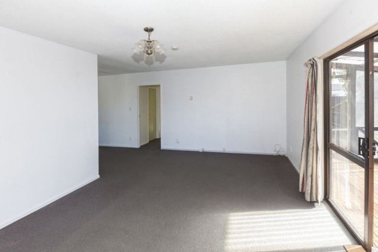 Photo of property in 2/7 Sefton Street, Belfast, Christchurch, 8051