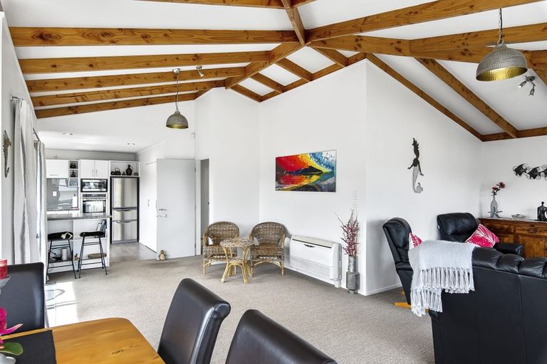 Photo of property in 114a Seaview Road, Paraparaumu Beach, Paraparaumu, 5032