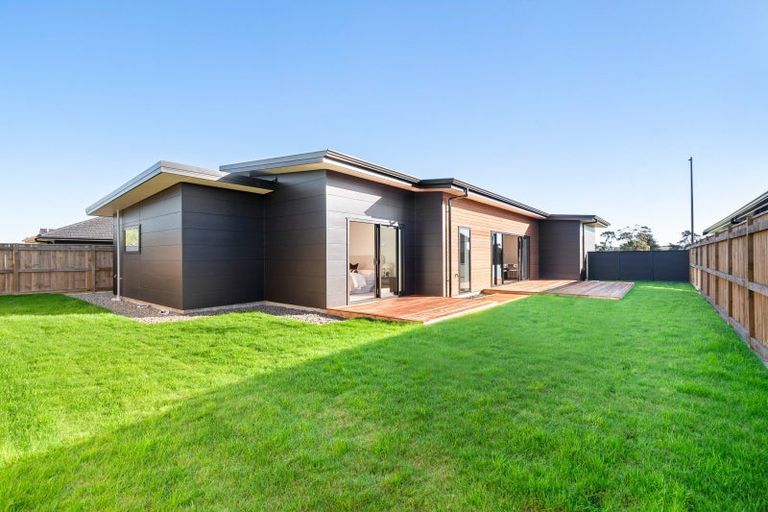 Photo of property in 12 Parkside Avenue, Maewa, Feilding, 4702