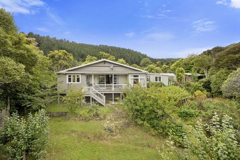 Photo of property in 192 Doctors Point Road, Waitati, 9085