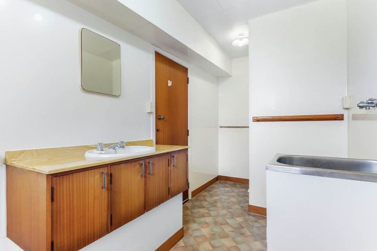 Photo of property in 3/31 The Parade, Bucklands Beach, Auckland, 2012