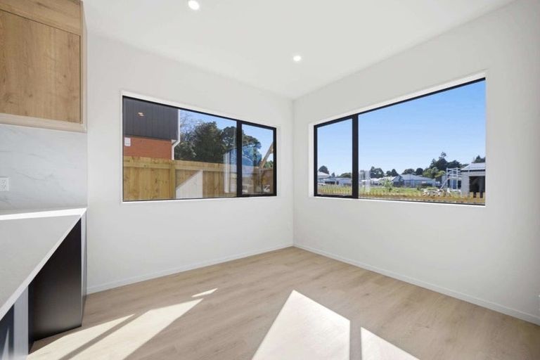 Photo of property in 6 Stableford Crescent, Opaheke, 2113