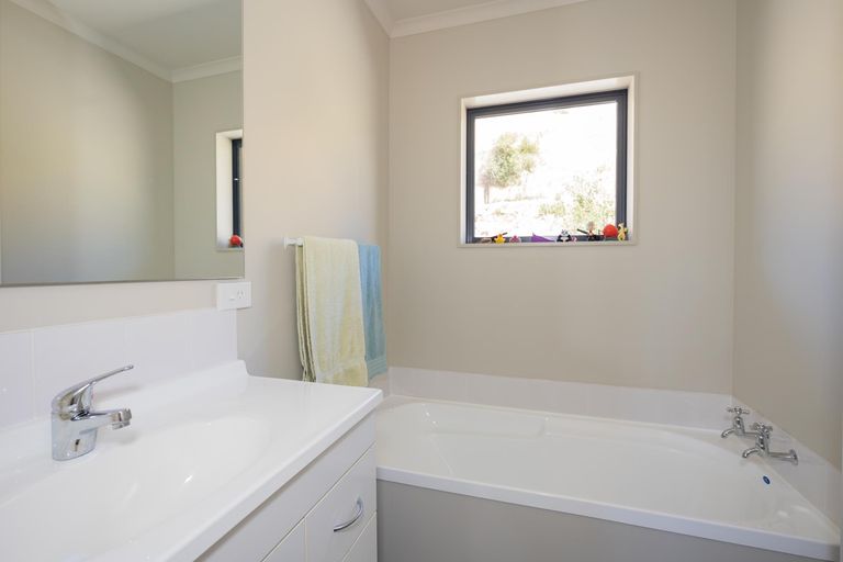 Photo of property in 48 Kaika Road, Moeraki, Palmerston, 9482