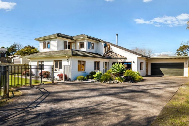 Photo of property in 22 Weza Lane, Kumeu, 0810