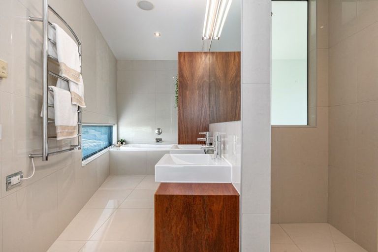 Photo of property in 24d Mandalay Terrace, Khandallah, Wellington, 6035