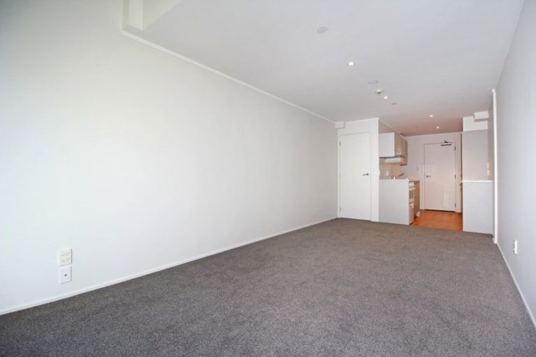 Photo of property in 20a/30 Westward Ho, Glen Eden, Auckland, 0602