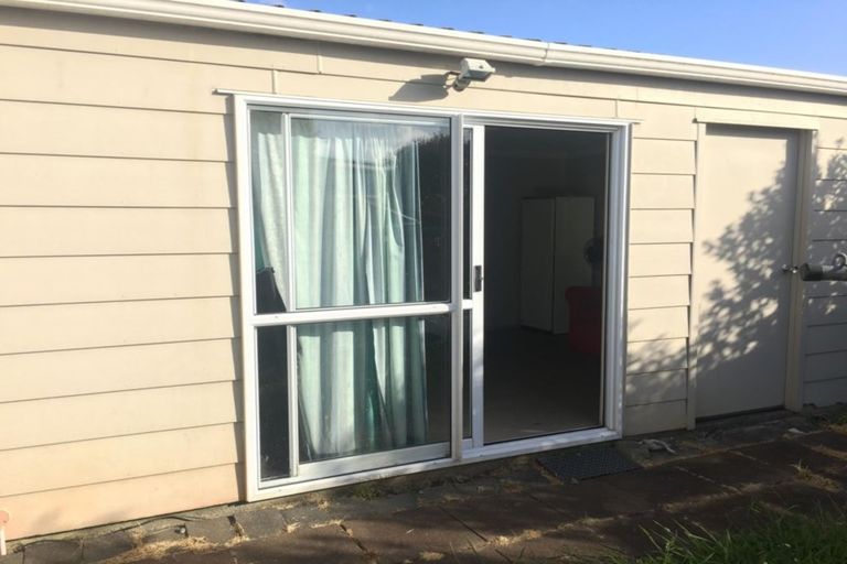 Photo of property in 2/27 Reelick Avenue, Pakuranga Heights, Auckland, 2010