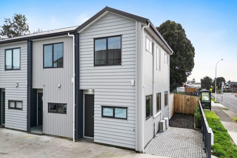 Photo of property in 233a Finlayson Avenue, Clendon Park, Auckland, 2103