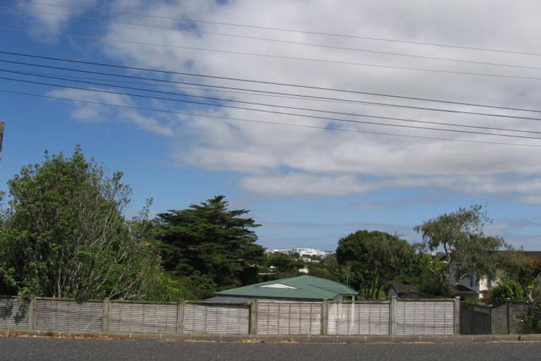 Photo of property in 12 Park Hill Road, Birkenhead, Auckland, 0626