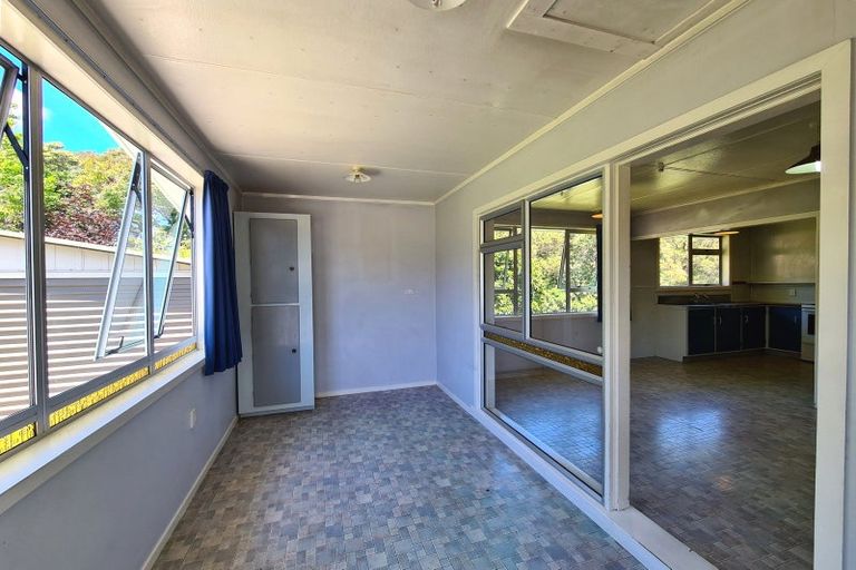 Photo of property in 109 Huaroa Street, Coromandel, 3506