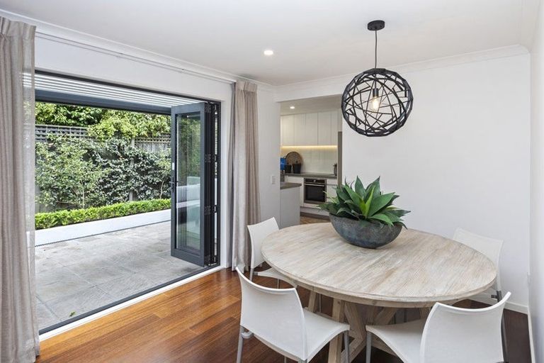 Photo of property in 7b Rossall Street, Merivale, Christchurch, 8014