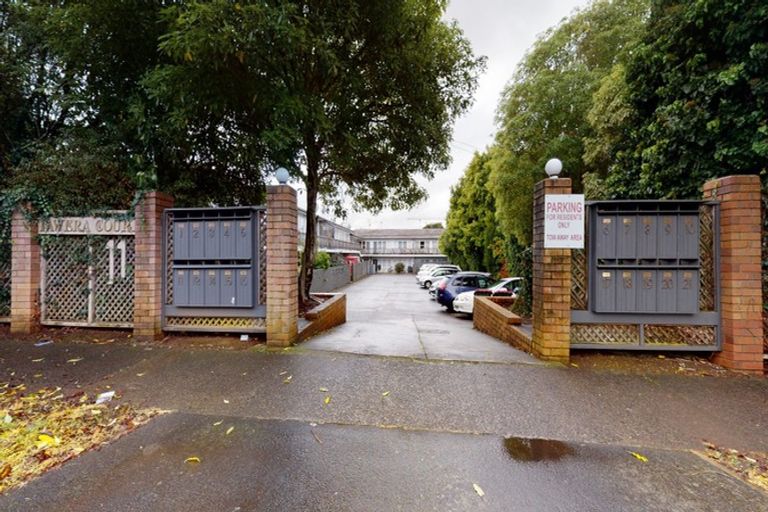 Photo of property in 12/11 Tawera Road, Greenlane, Auckland, 1051