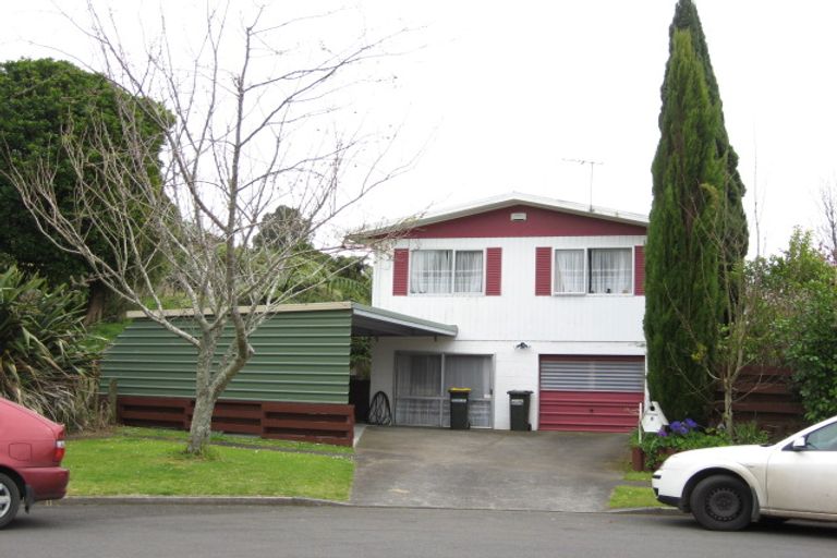 Photo of property in 6 Skeet Place, Merrilands, New Plymouth, 4312