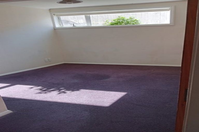 Photo of property in 87 Moorefield Road, Johnsonville, Wellington, 6037