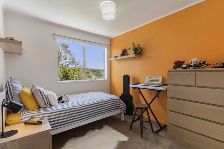 Photo of property in 69 Awaruku Road, Torbay, Auckland, 0630