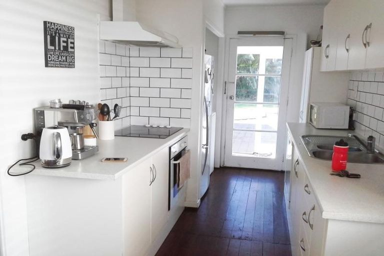 Photo of property in 46 Buller Street, New Plymouth, 4312