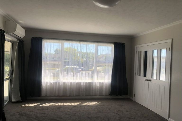 Photo of property in 127 Maidstone Road, Ilam, Christchurch, 8041