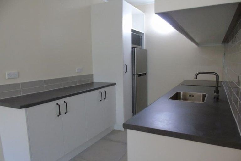 Photo of property in Hobson Court Flats, 42/70 Hobson Street, Thorndon, Wellington, 6011