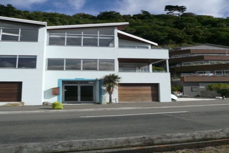 Photo of property in 2/275 Karaka Bay Road, Karaka Bays, Wellington, 6022