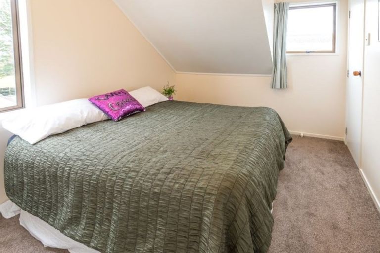 Photo of property in 14a Bungalore Place, Half Moon Bay, Auckland, 2012