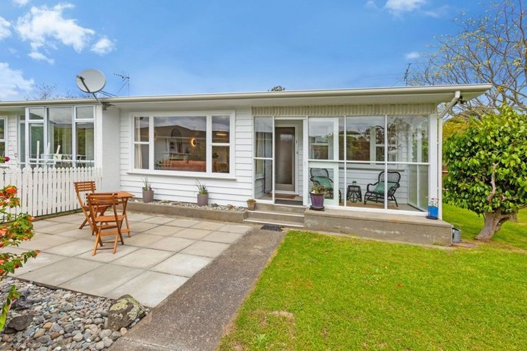 Photo of property in 1/13 Luckie Street, Tawa, Wellington, 5028