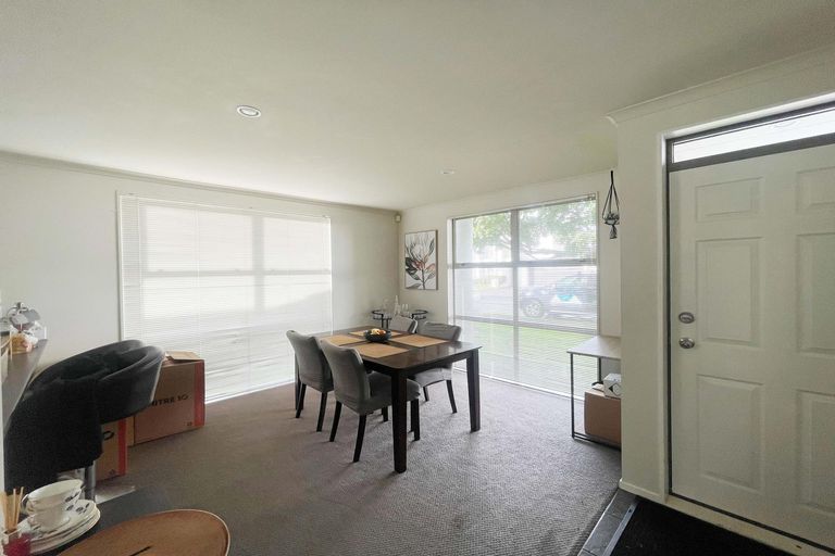 Photo of property in 25 Figaro Crescent, Takanini, 2112