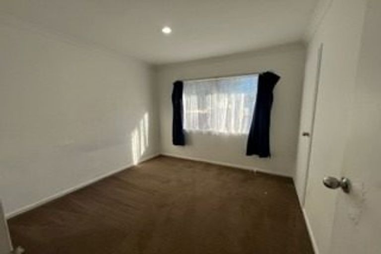 Photo of property in 146 Mahia Road, Wattle Downs, Auckland, 2103