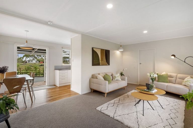 Photo of property in 118 Riverhead Road, Kumeu, 0892