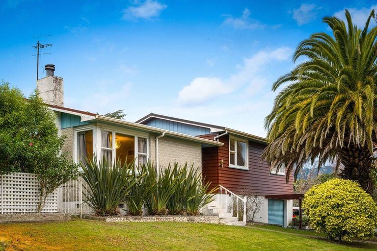 Photo of property in 2 Monterey Place, Totara Park, Upper Hutt, 5018