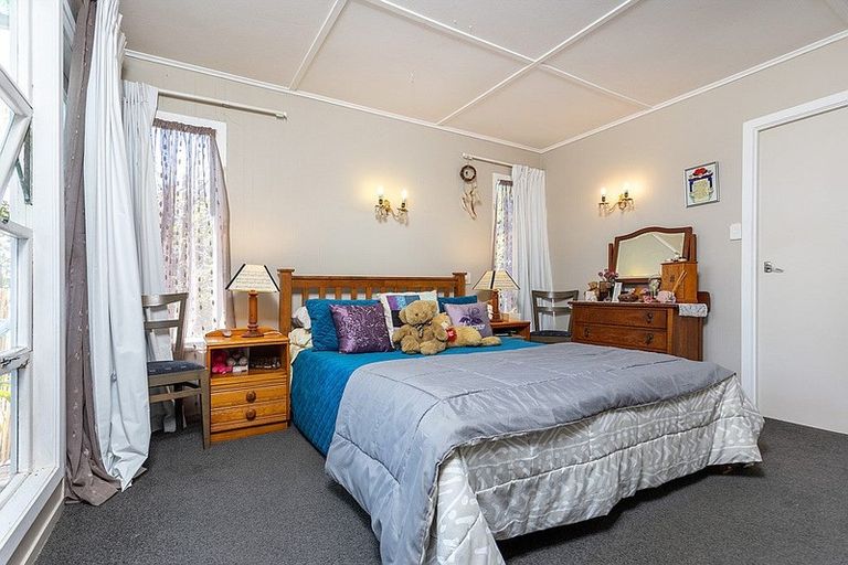 Photo of property in 40 James Mcleod Road, Shelly Beach, Helensville, 0874