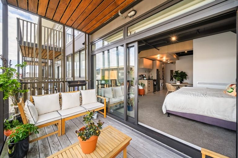 Photo of property in Vedado Apartments, 307/41 Hopper Street, Mount Cook, Wellington, 6011