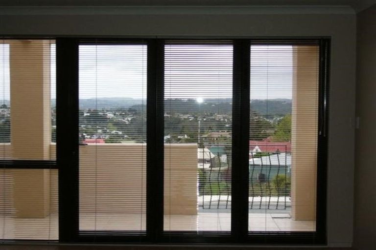 Photo of property in 11/5 Monte Cassino Place, Birkdale, Auckland, 0626