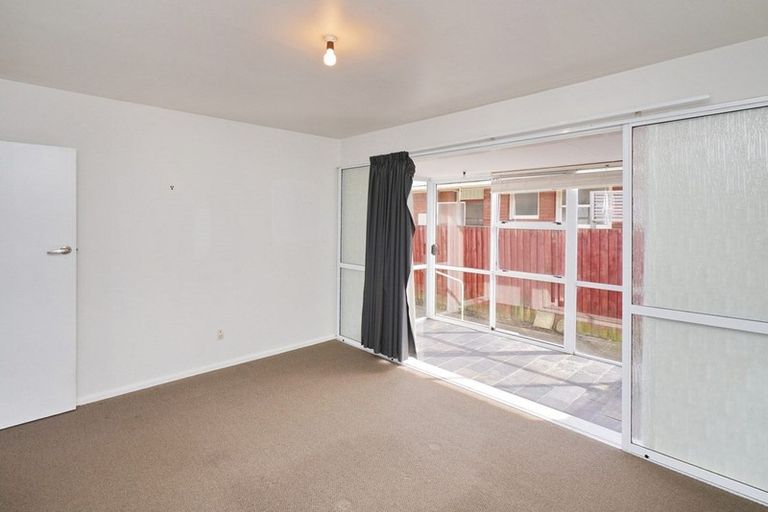 Photo of property in 2 Cradock Street, South New Brighton, Christchurch, 8062