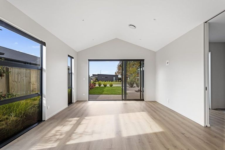 Photo of property in 65 Tara Crescent, Woodend, 7610