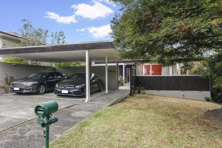 Photo of property in 10 Sandford Street, Campbells Bay, Auckland, 0630