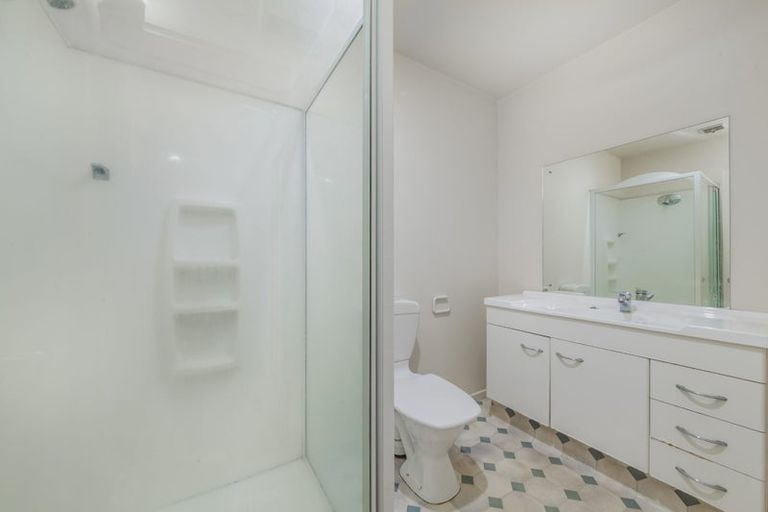 Photo of property in 17d Division Street, Riccarton, Christchurch, 8041